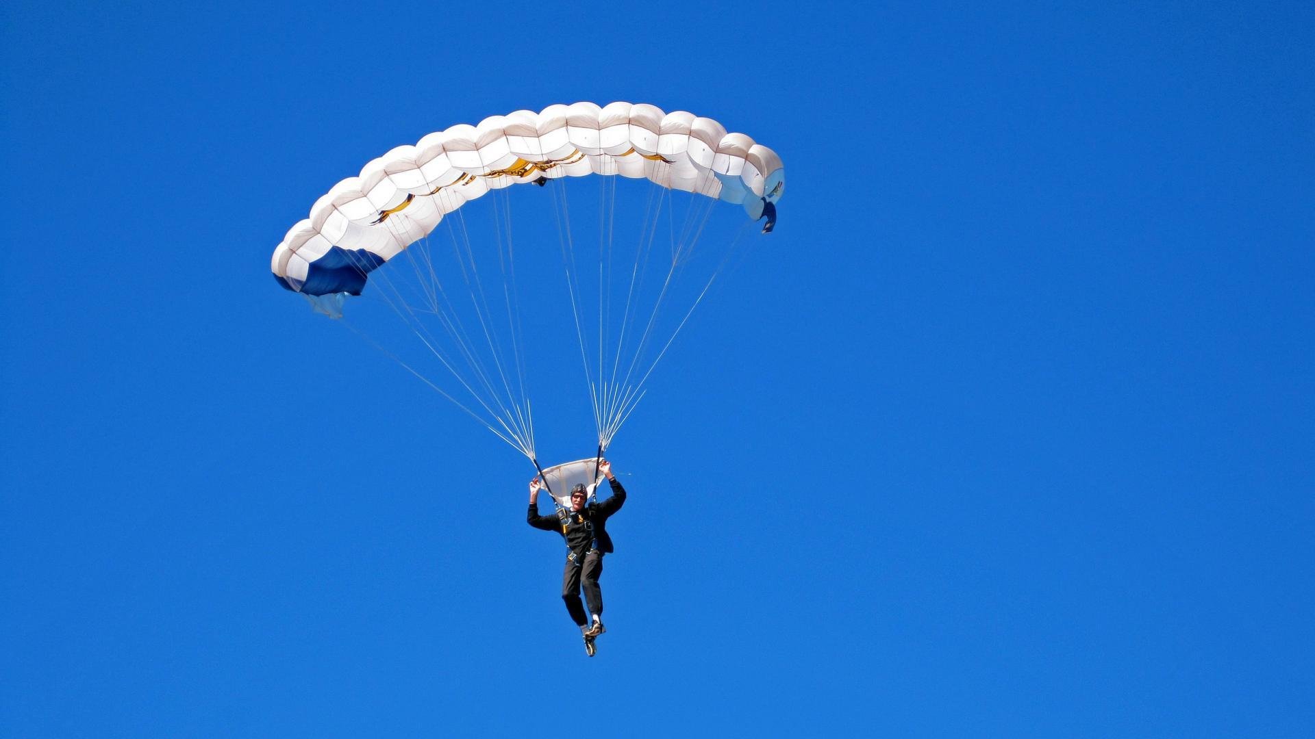 开云·体育官方网站入口-李恩：无论进攻还是防守，他都在全黑队中场起到了至关重要的作用